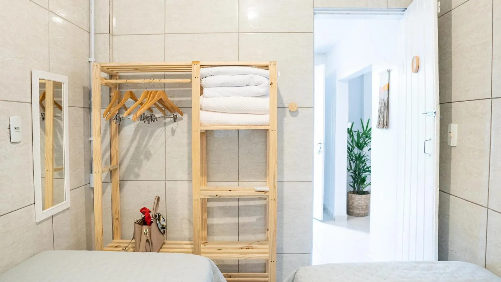 Granbalaio Hostel Блуменау